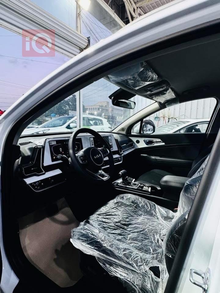 https://cdn.iqcars.io3260e154-0138-42ce-9fdb-8e965561d576_4.jpg